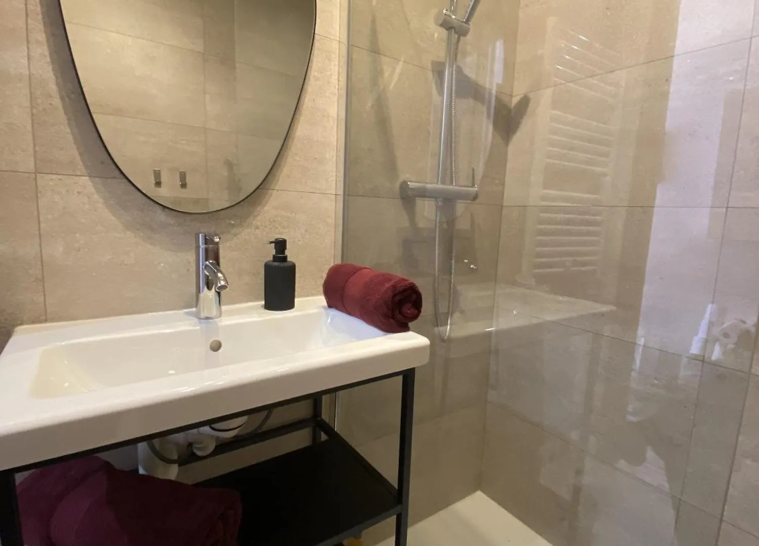 Apartment A Deux Pas Des Plages Et Au Coeur Du Vieil Antibes , Beau Studio Renove